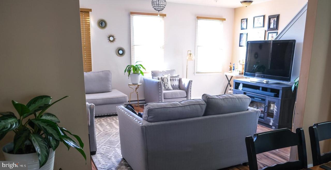 PANGBORN PARK - Residential Lease