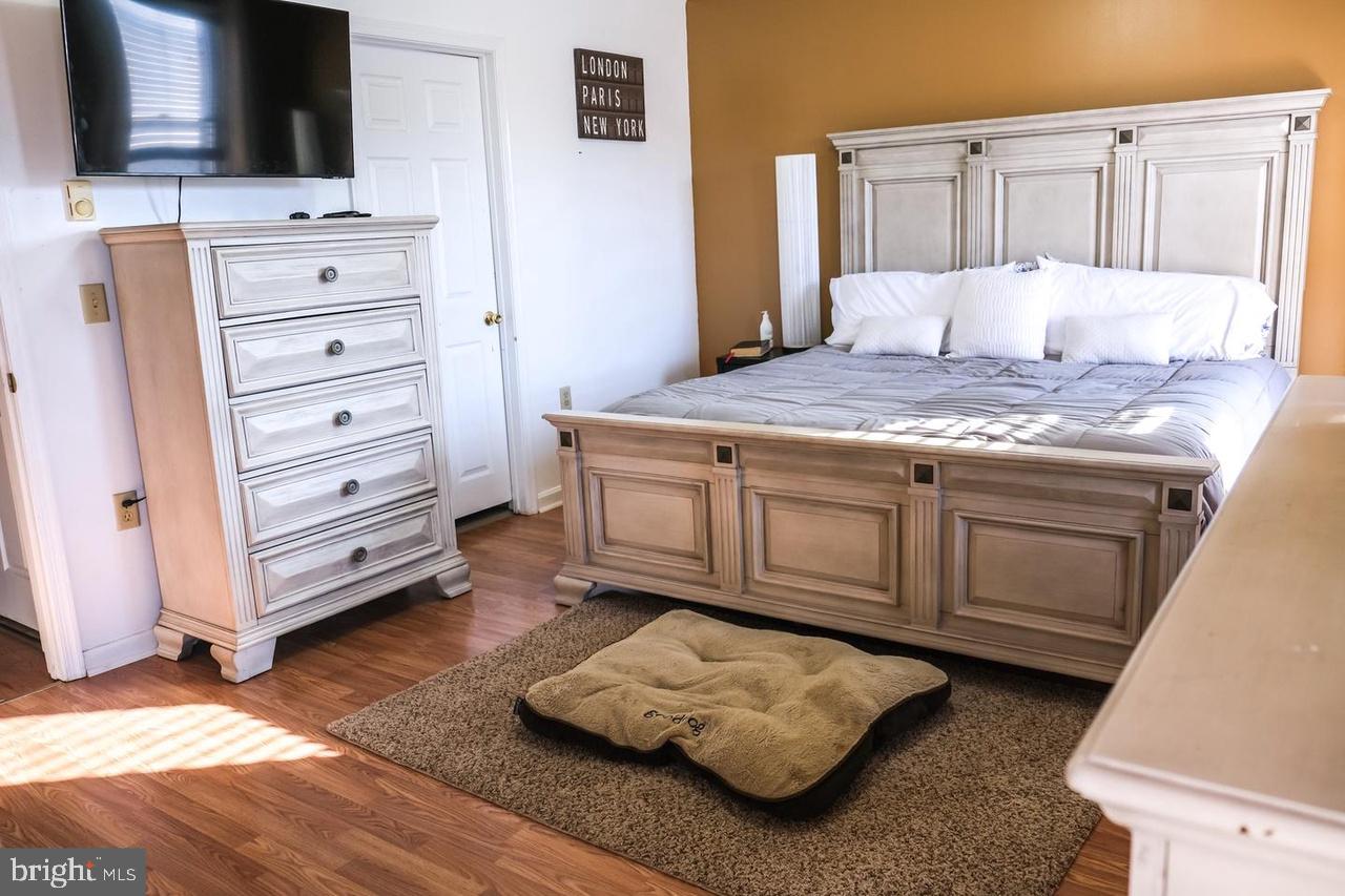 PANGBORN PARK - Residential Lease