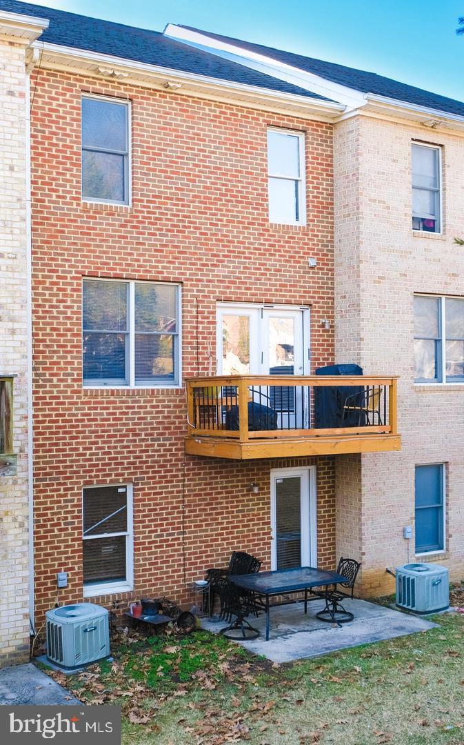 PANGBORN PARK - Residential Lease