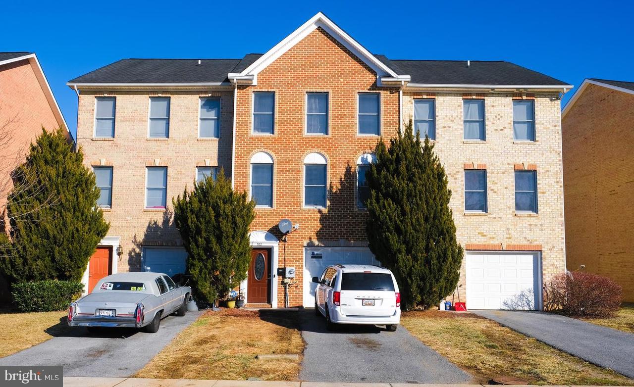 PANGBORN PARK - Residential Lease