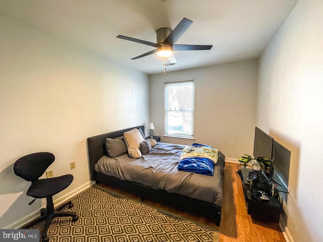 PANGBORN PARK - Residential Lease