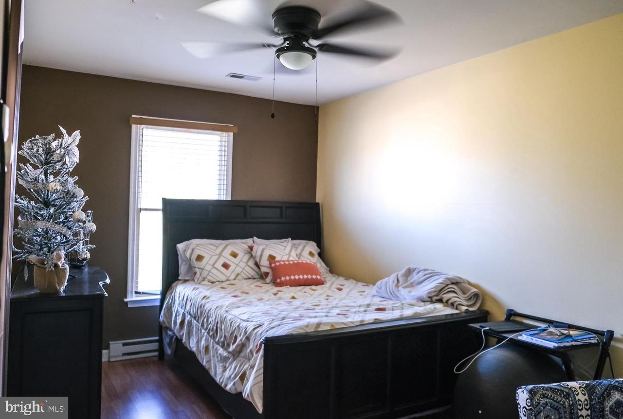 PANGBORN PARK - Residential Lease