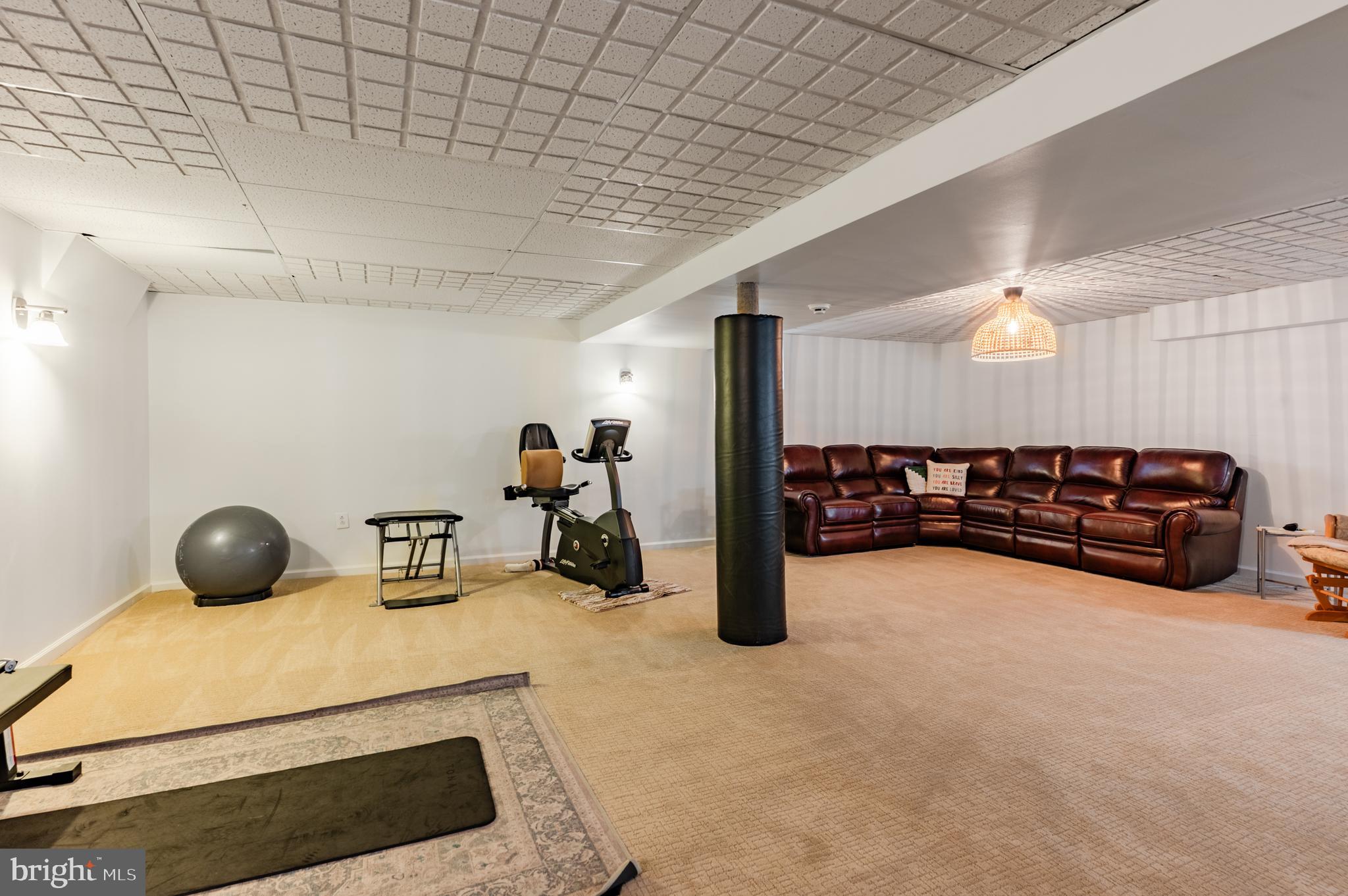 FORT WASHINGTON - Residential