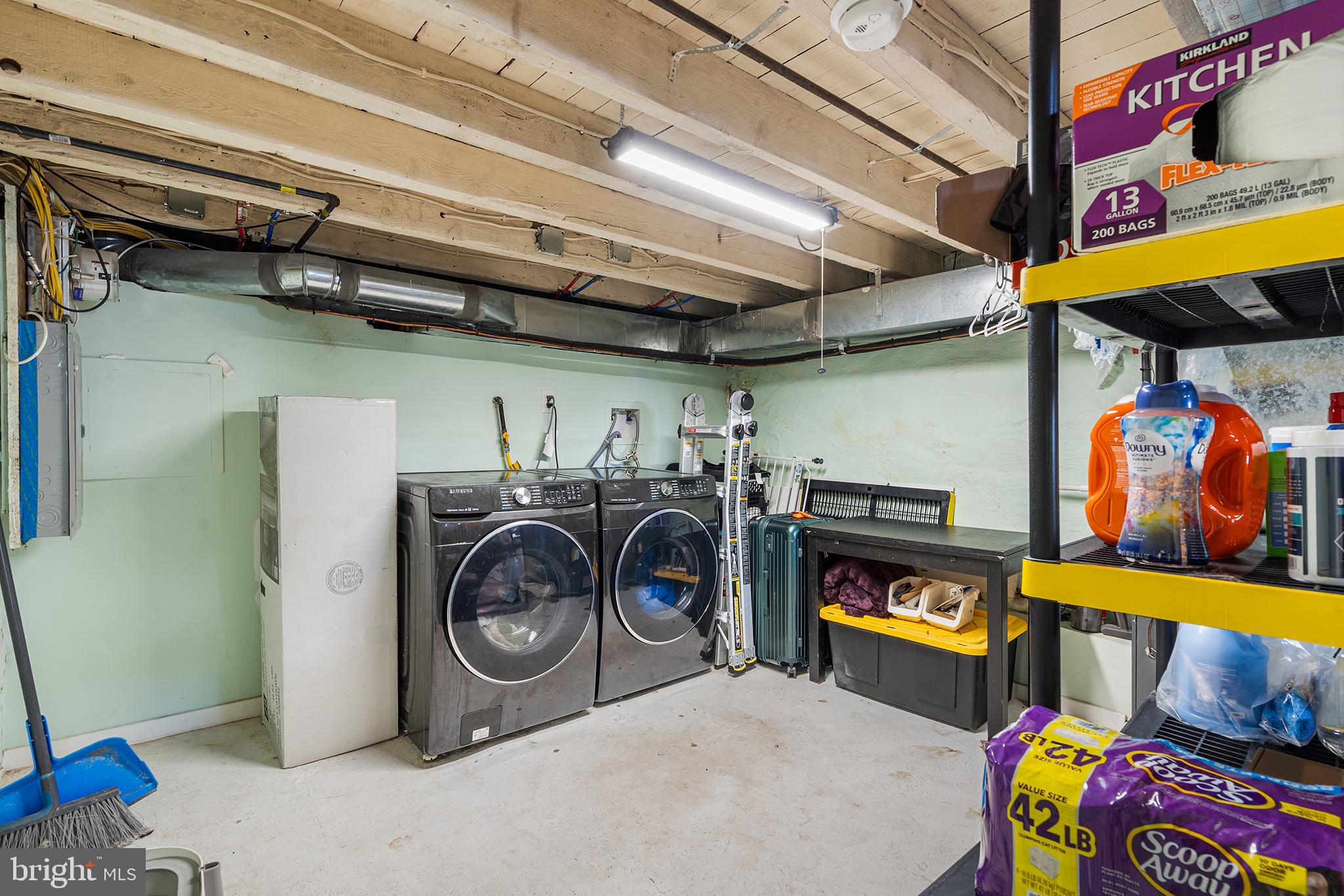 EAST KENSINGTON - Residential