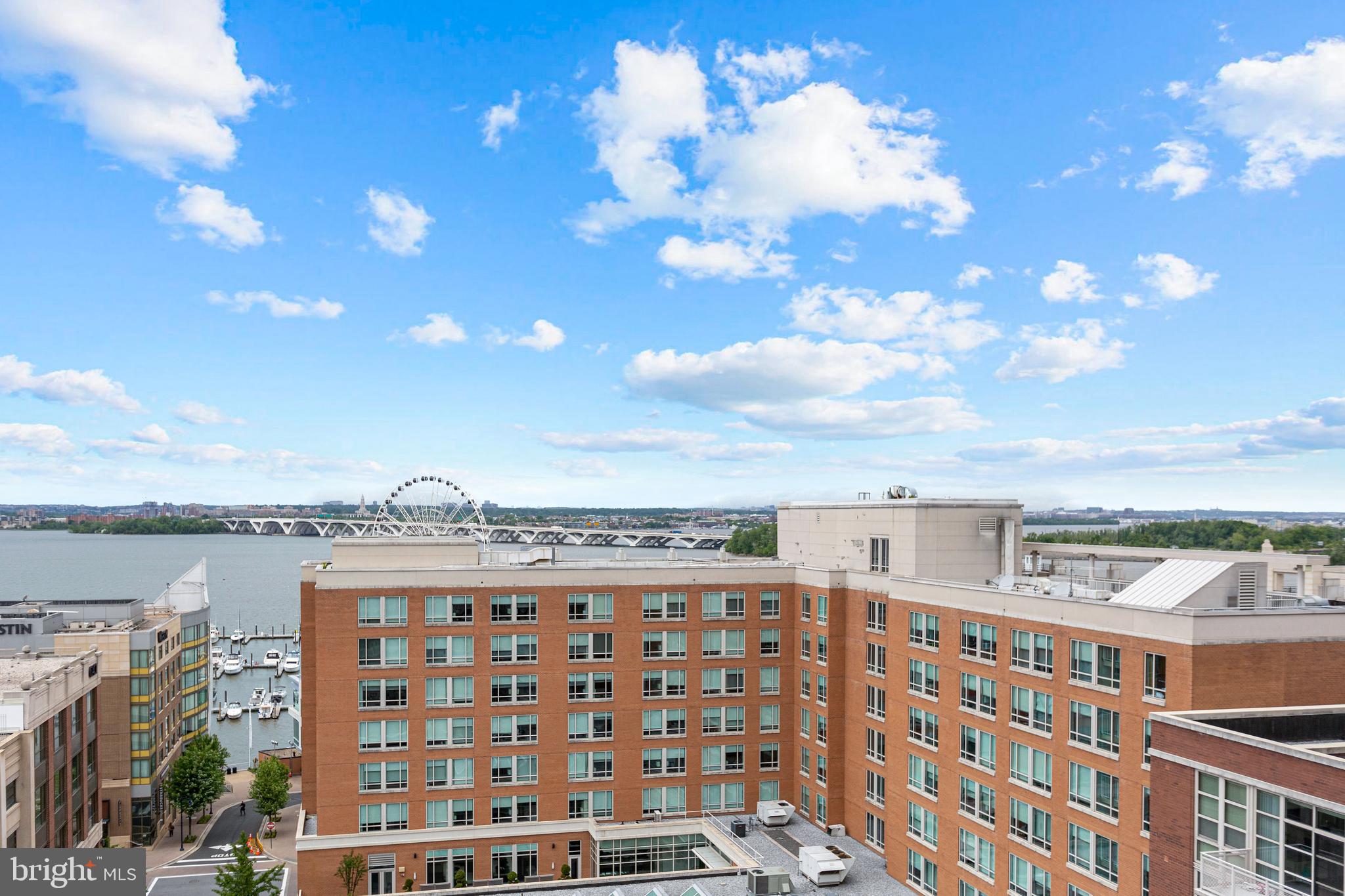 NATIONAL HARBOR - Residential