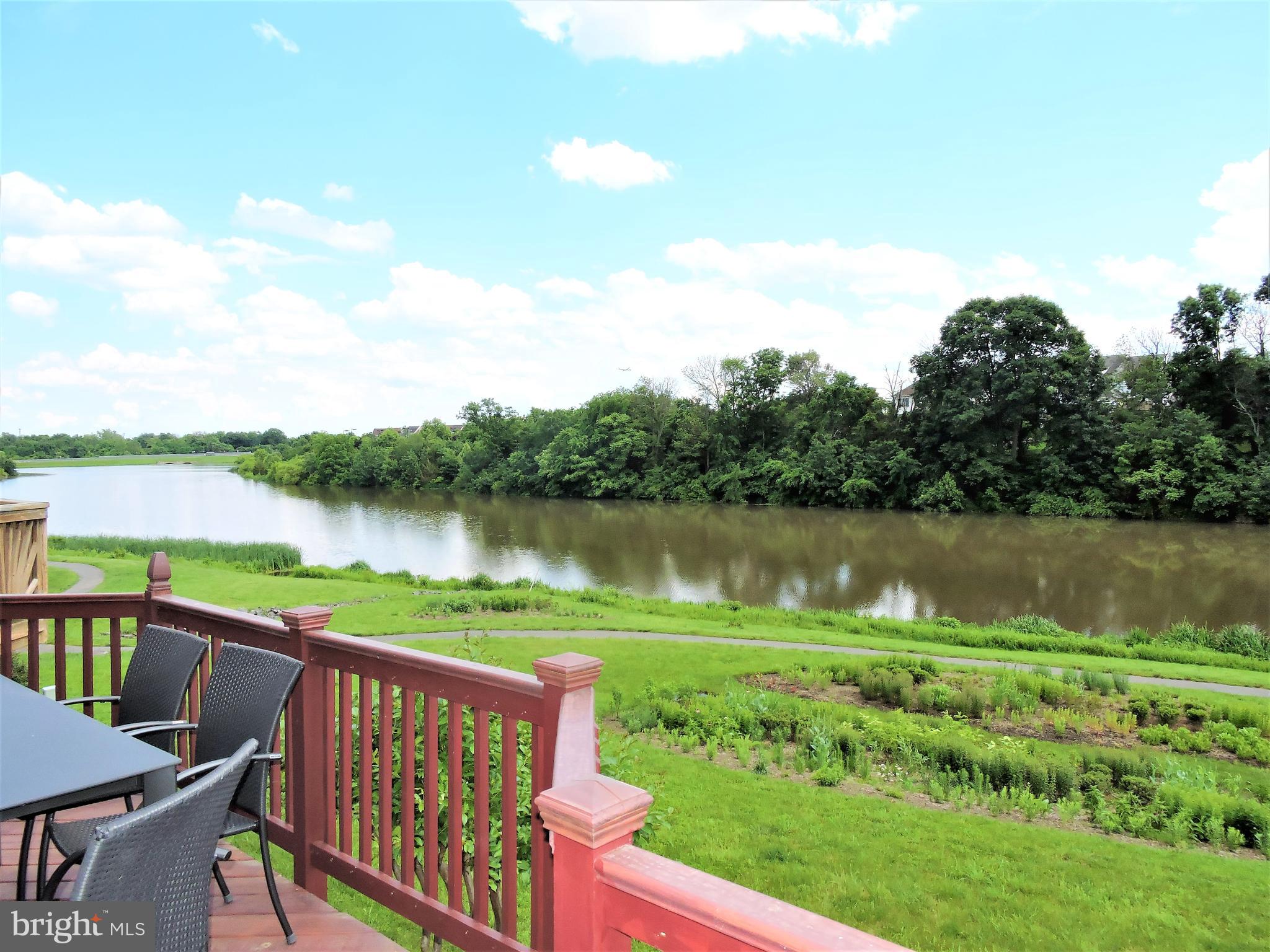 ASHBURN VILLAGE - Residential Lease