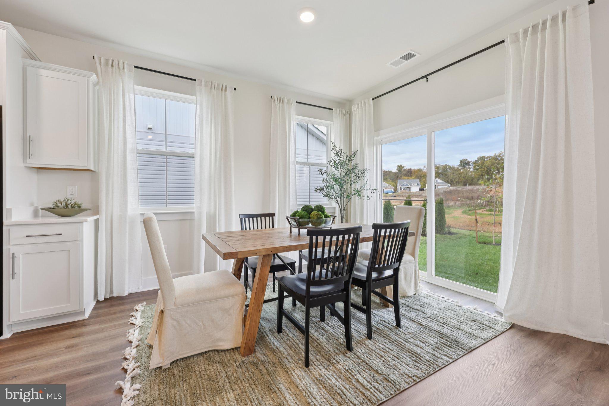 WILLOW RUN - Residential