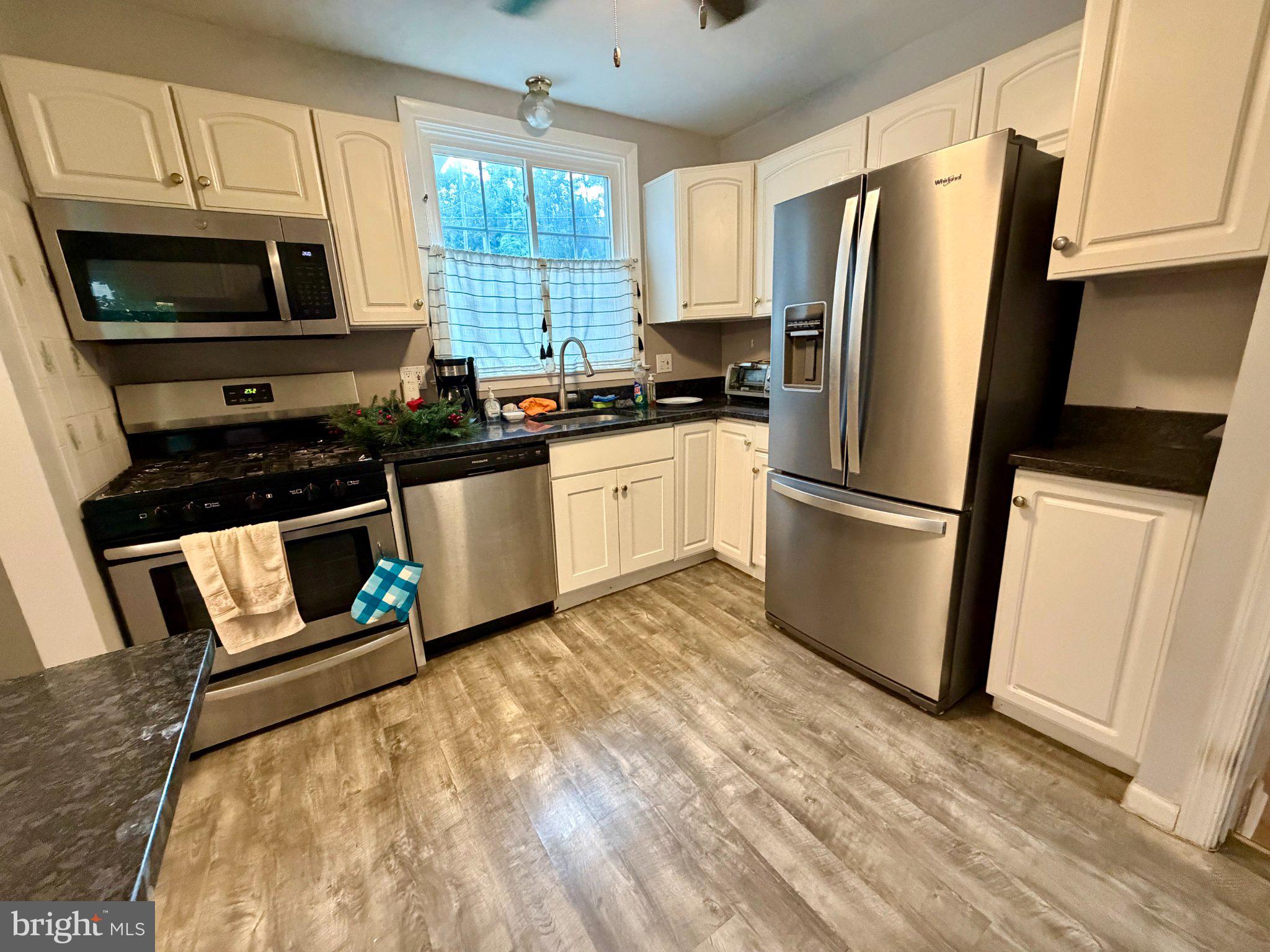 300 WINDING WAY