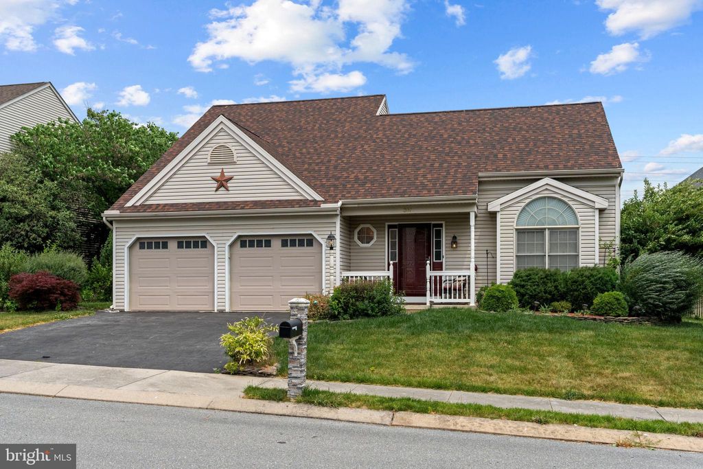 Photo of 307 OAK THORNE LN, LANCASTER, PA 17602 (MLS # PALA2035088)