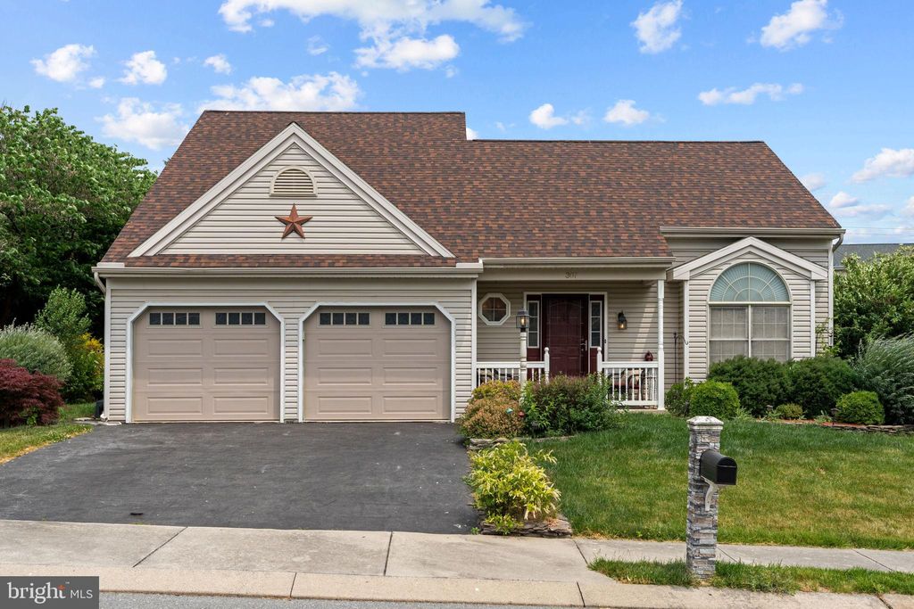 Photo of 307 OAK THORNE LN, LANCASTER, PA 17602 (MLS # PALA2035088)