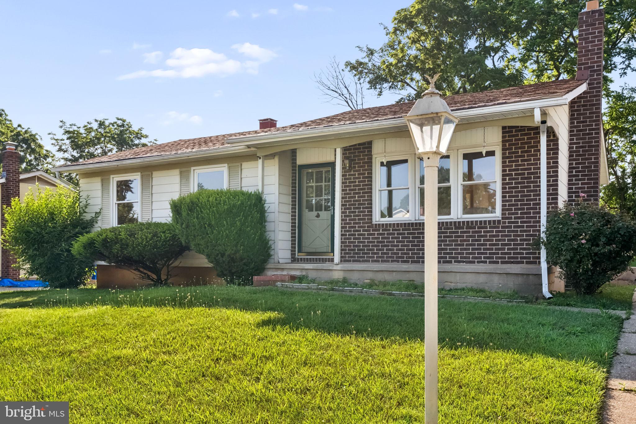 209 BRIGHT OAKS DRIVE