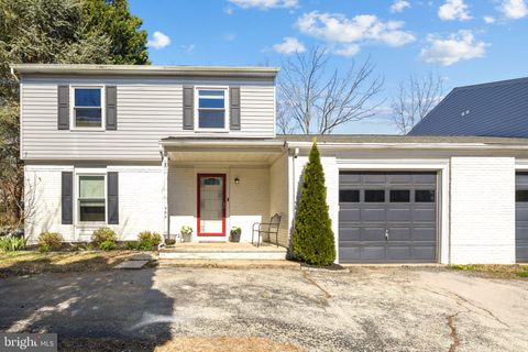 Photo of 464 Freemont Street, PHOENIXVILLE, PA 19460 (MLS # PACT2121784)