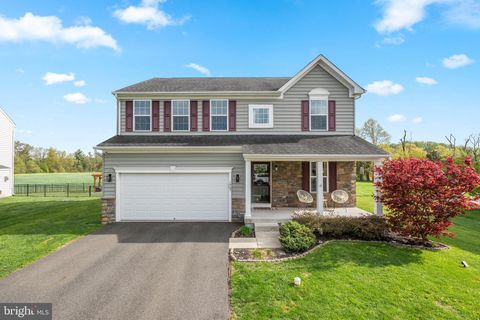 Photo of 1909 Alamingo Drive, QUAKERTOWN, PA 18951 (MLS # PABU2119542)