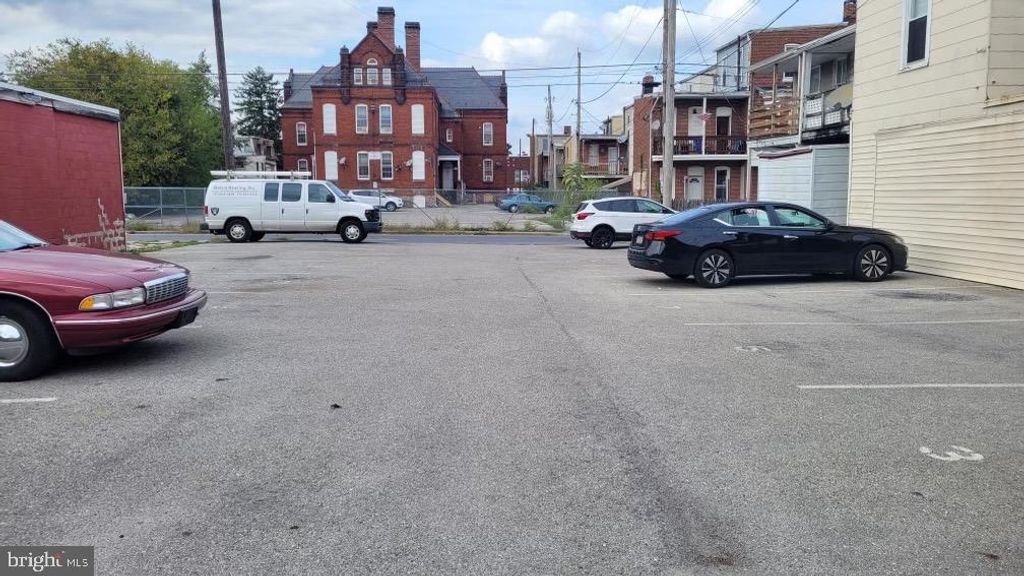 Photo of 614 W Clarke Avenue #11, YORK, PA 17401 (MLS # PAYK2094934)