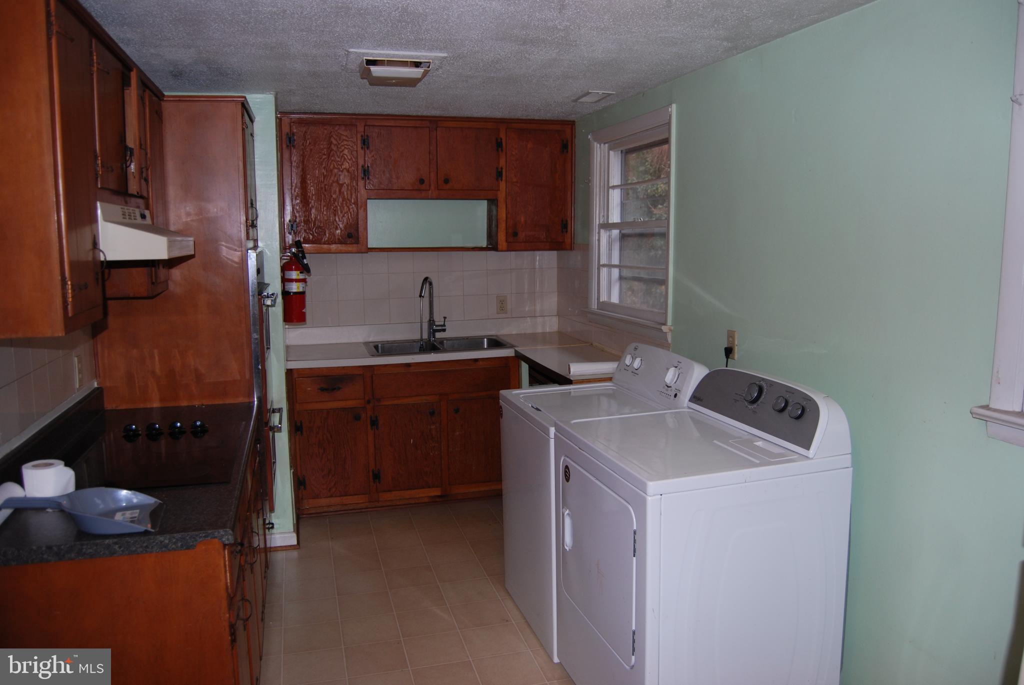 PLACID BAY EST ALBROUGH - Residential