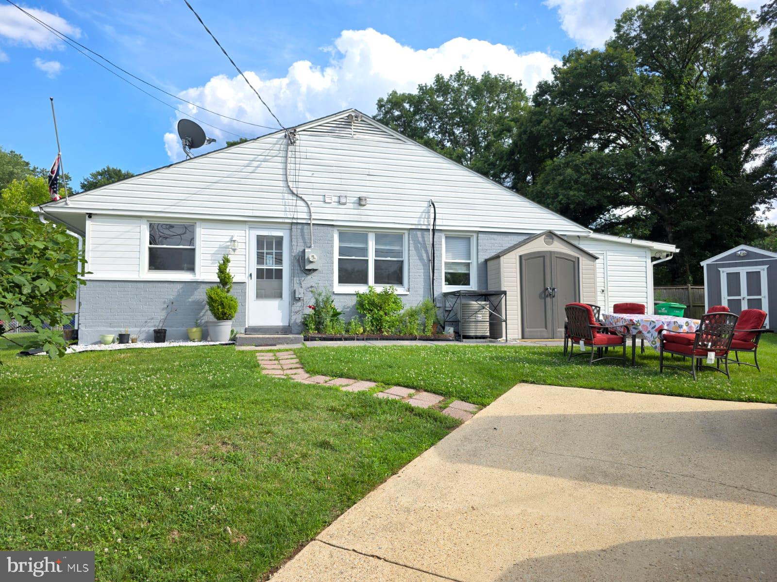 7735 BENDER ROAD