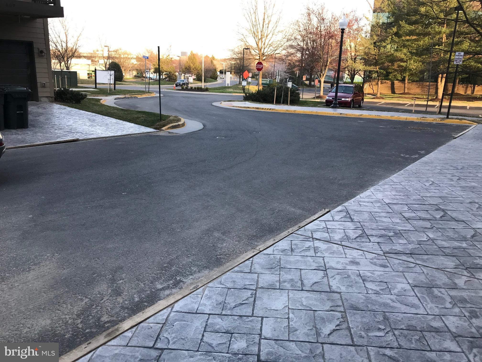 METRO SQUARE - Residential Lease