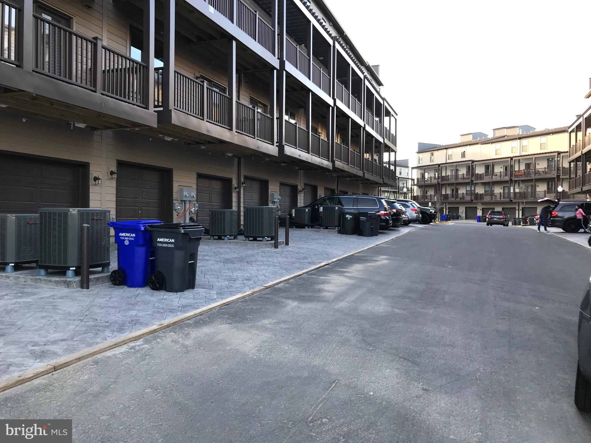 METRO SQUARE - Residential Lease