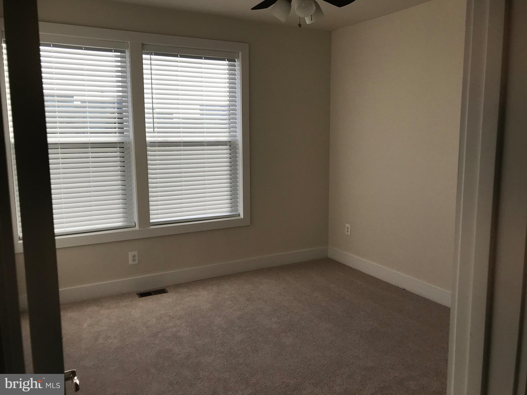 METRO SQUARE - Residential Lease