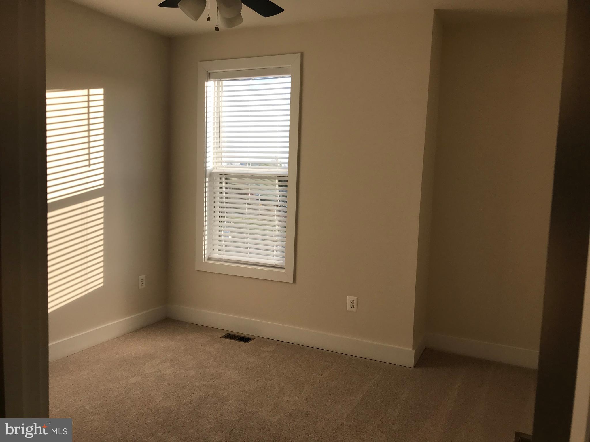 METRO SQUARE - Residential Lease