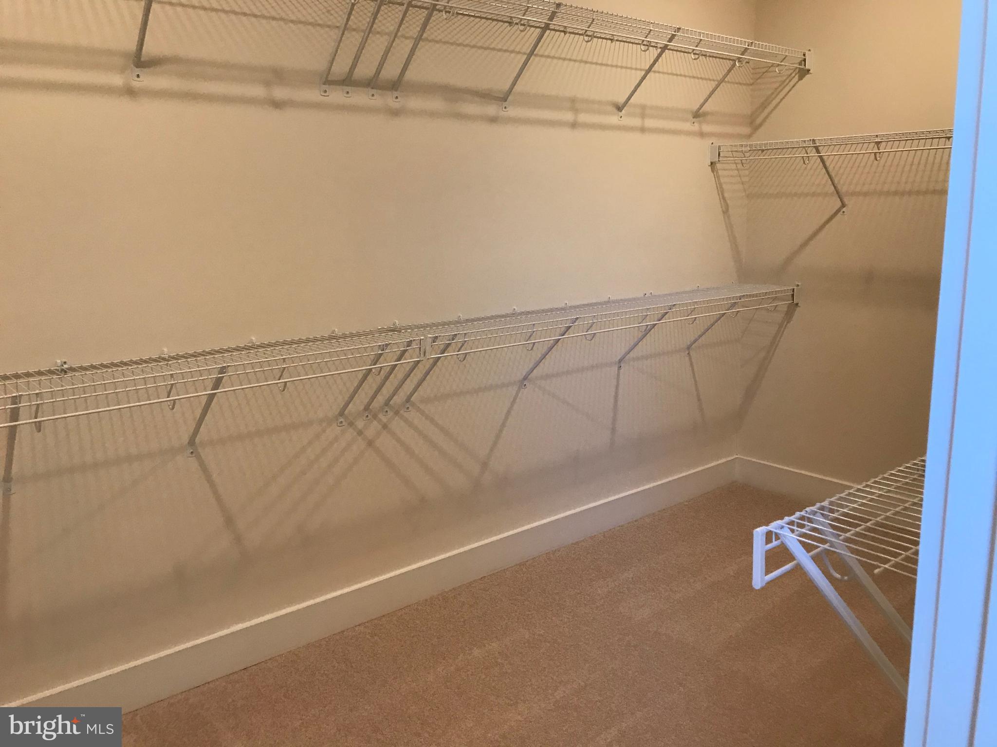 METRO SQUARE - Residential Lease