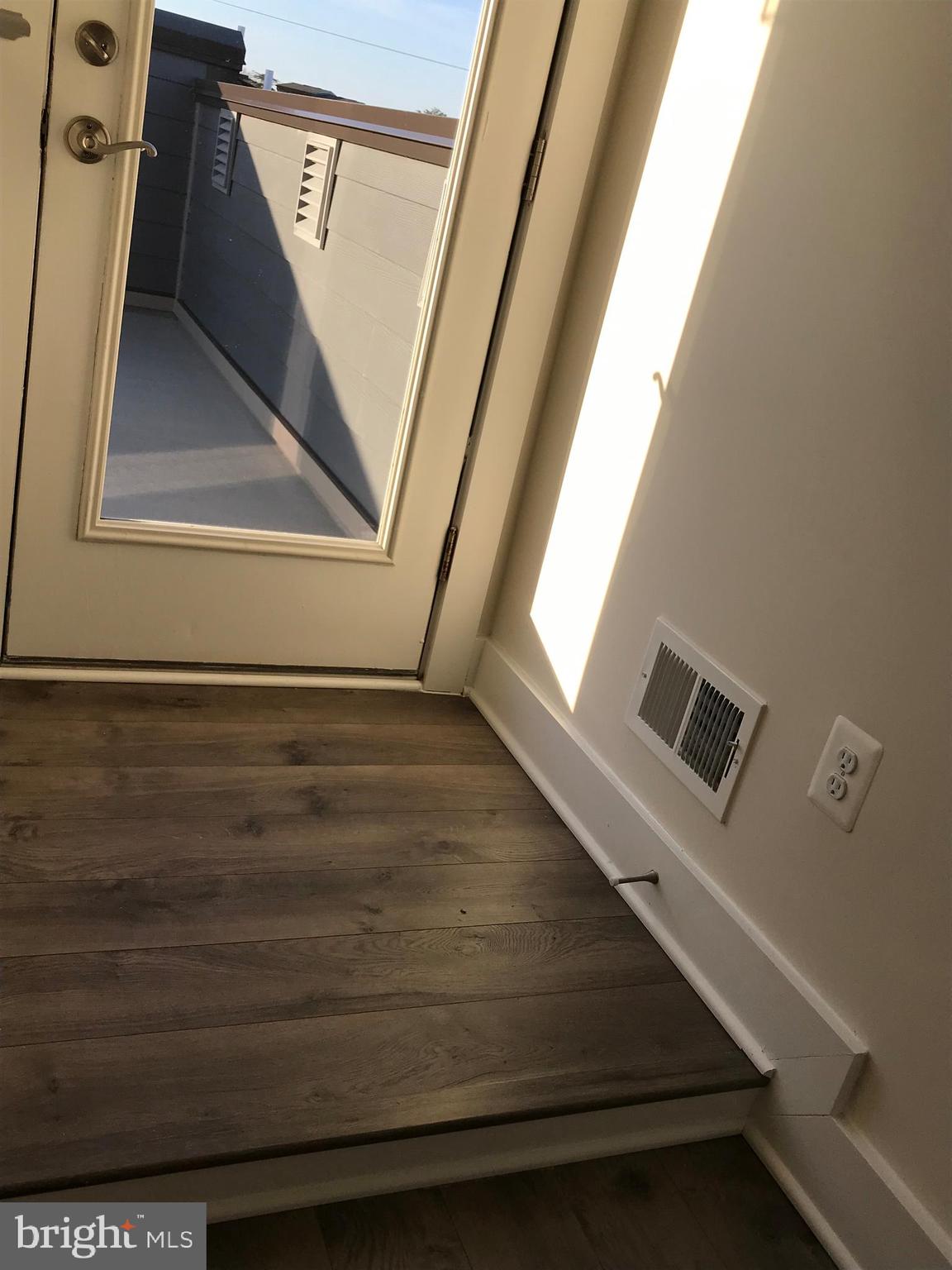 METRO SQUARE - Residential Lease