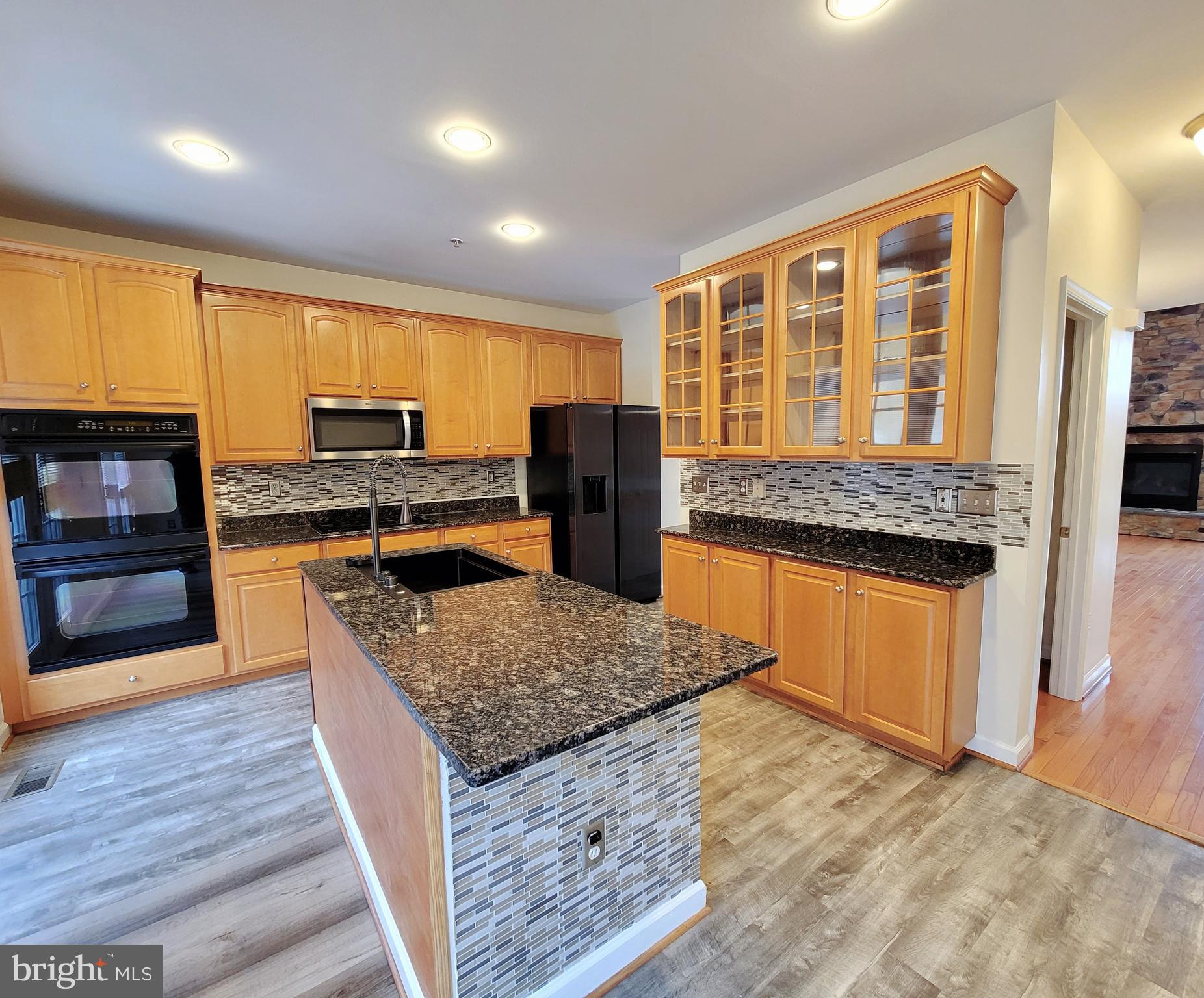 VILLAGES OF URBANA - Residential Lease