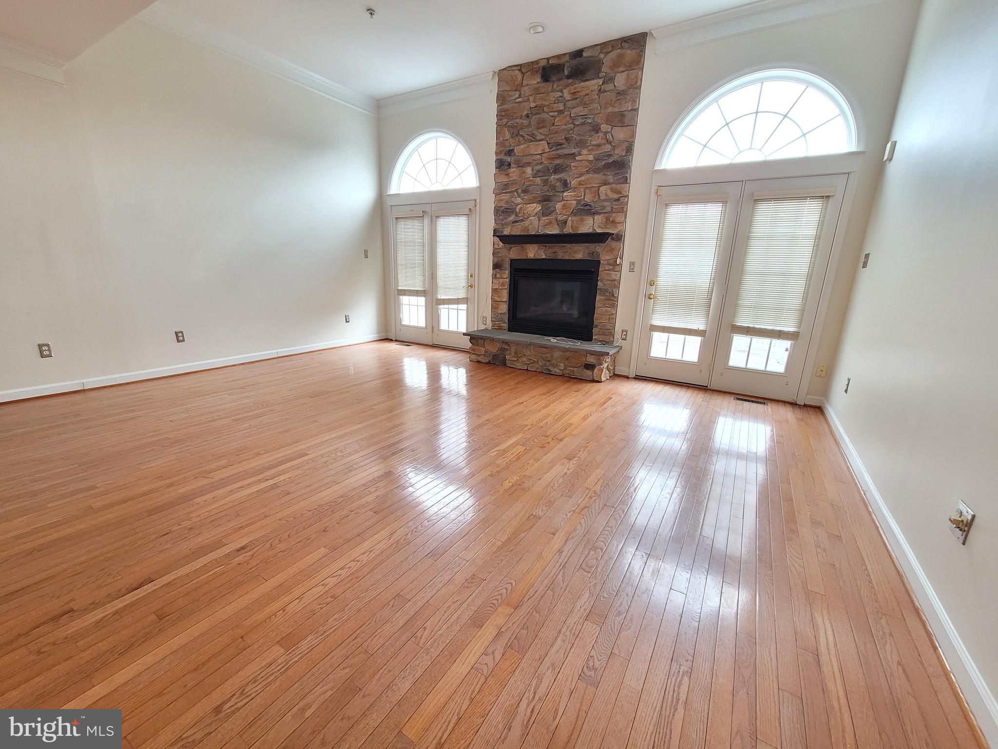 VILLAGES OF URBANA - Residential Lease