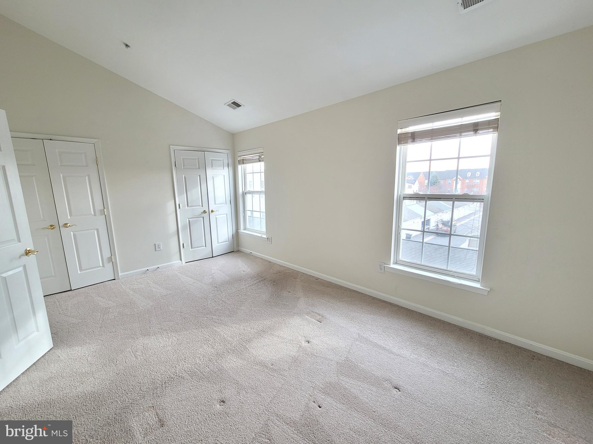 VILLAGES OF URBANA - Residential Lease