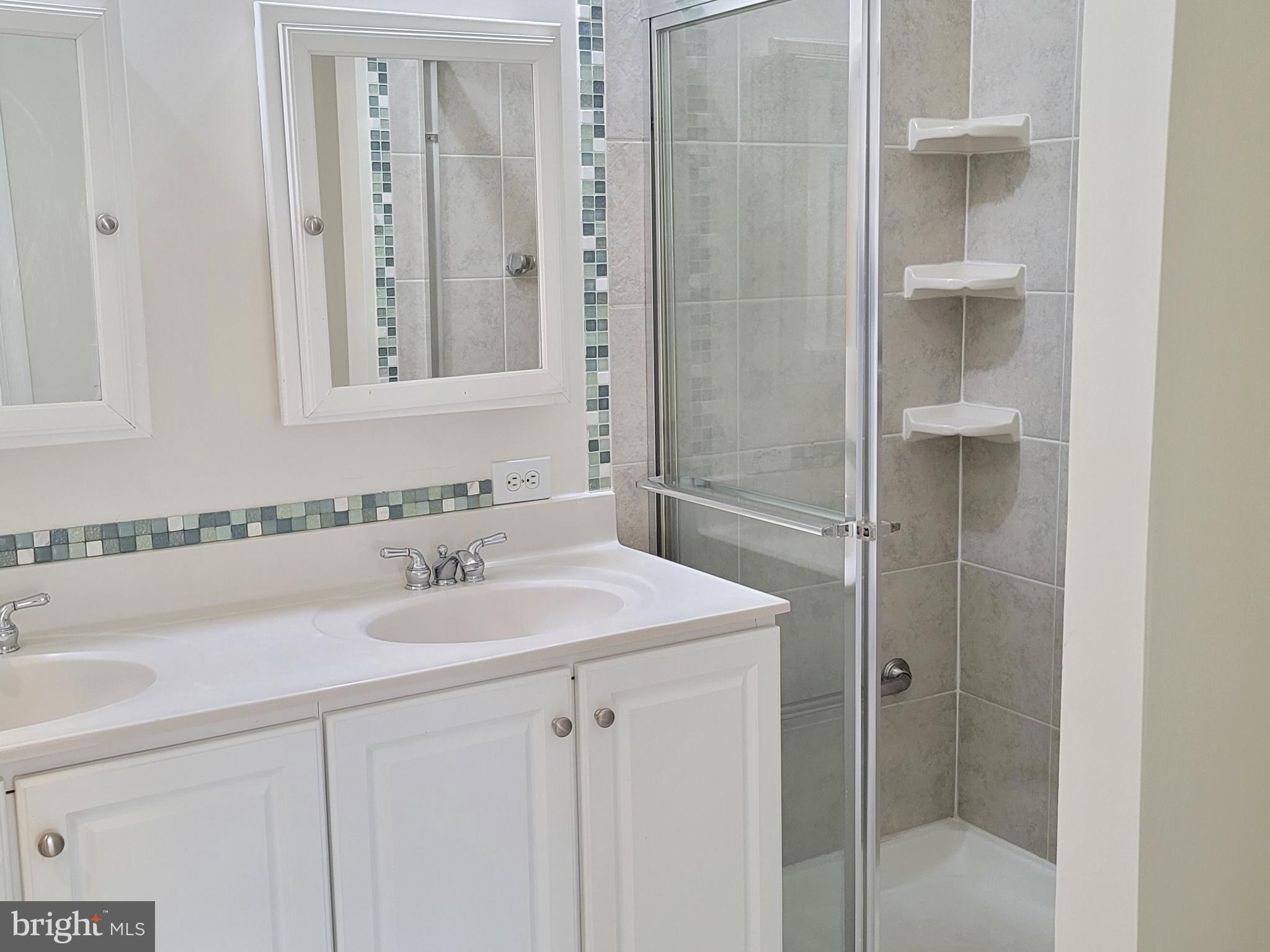 VILLAGES OF URBANA - Residential Lease