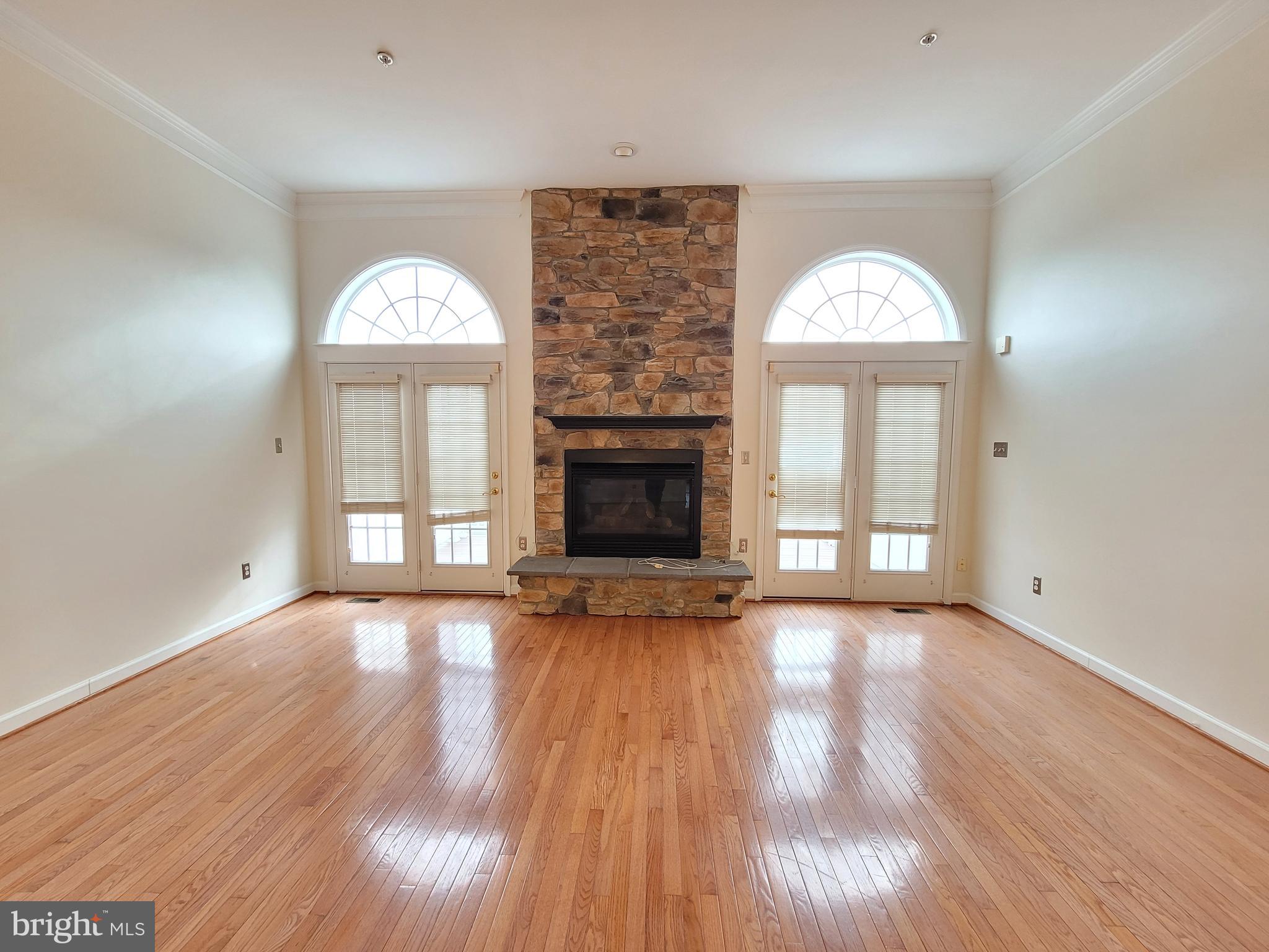 VILLAGES OF URBANA - Residential Lease