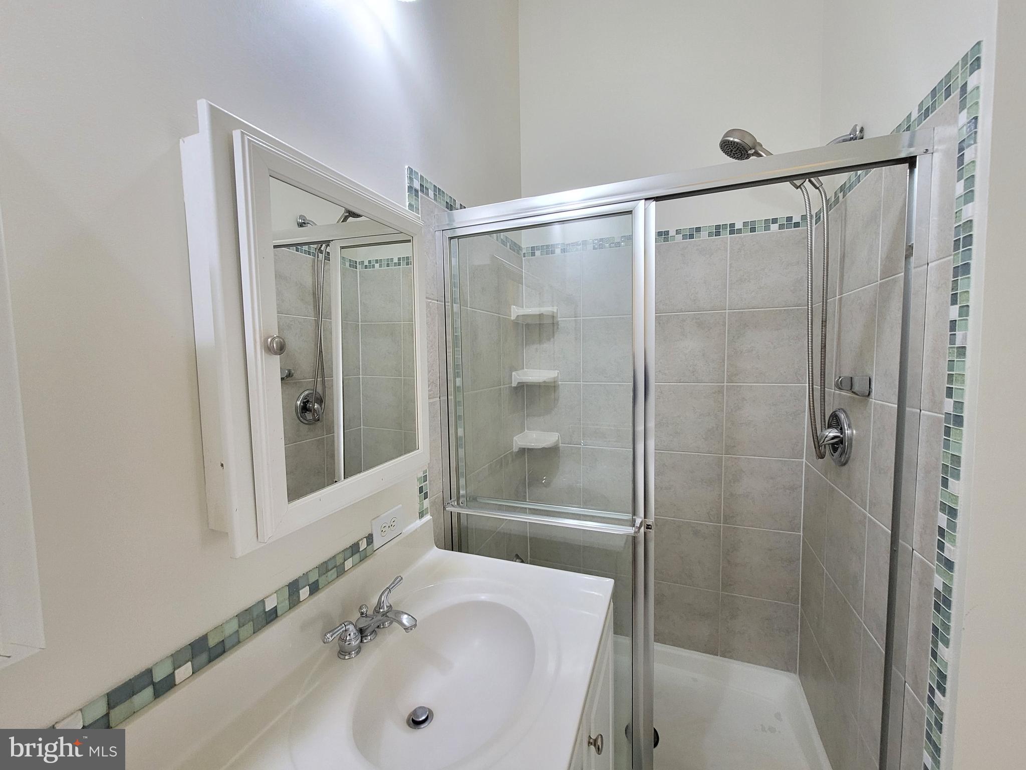 VILLAGES OF URBANA - Residential Lease