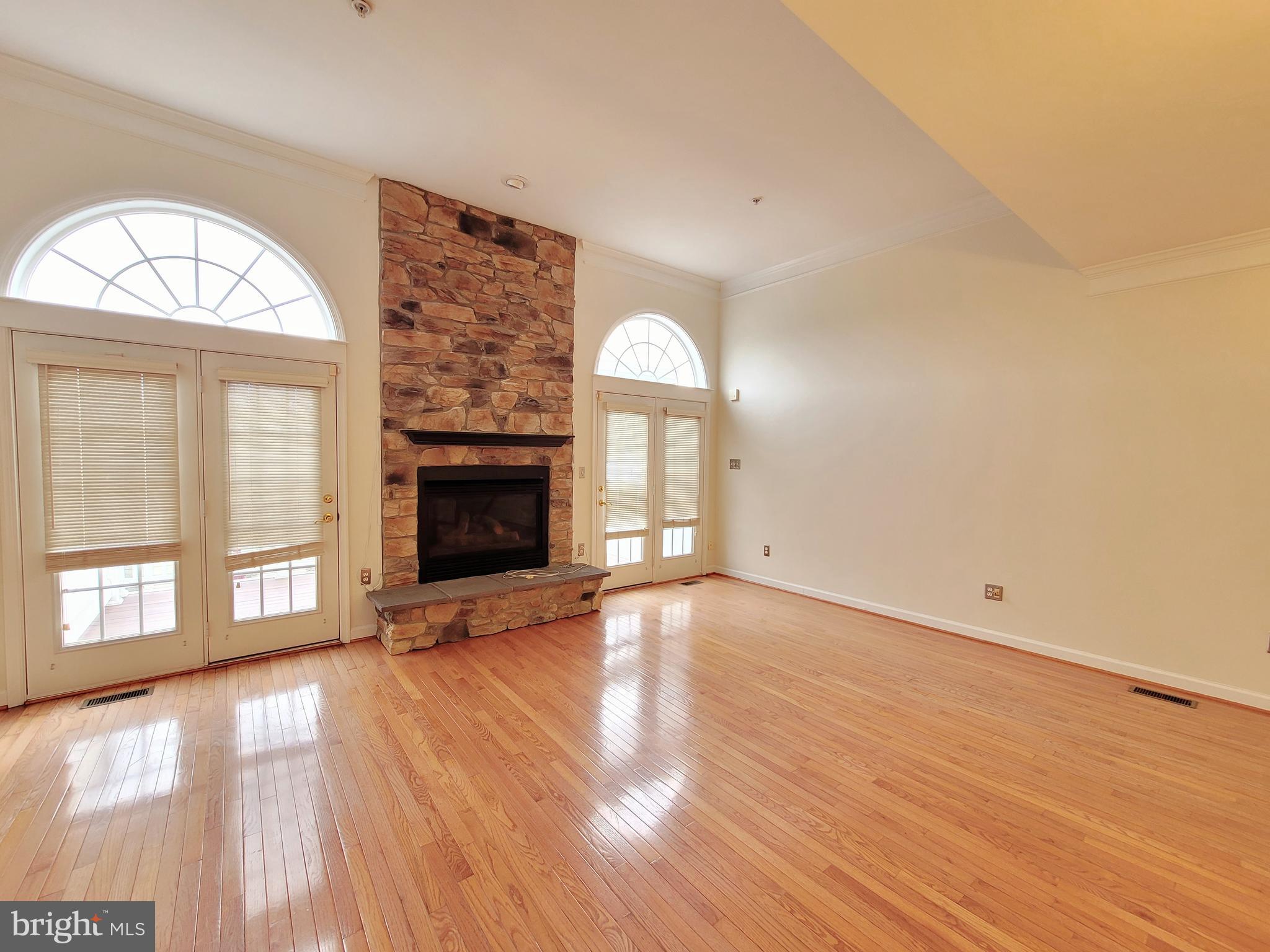 VILLAGES OF URBANA - Residential Lease