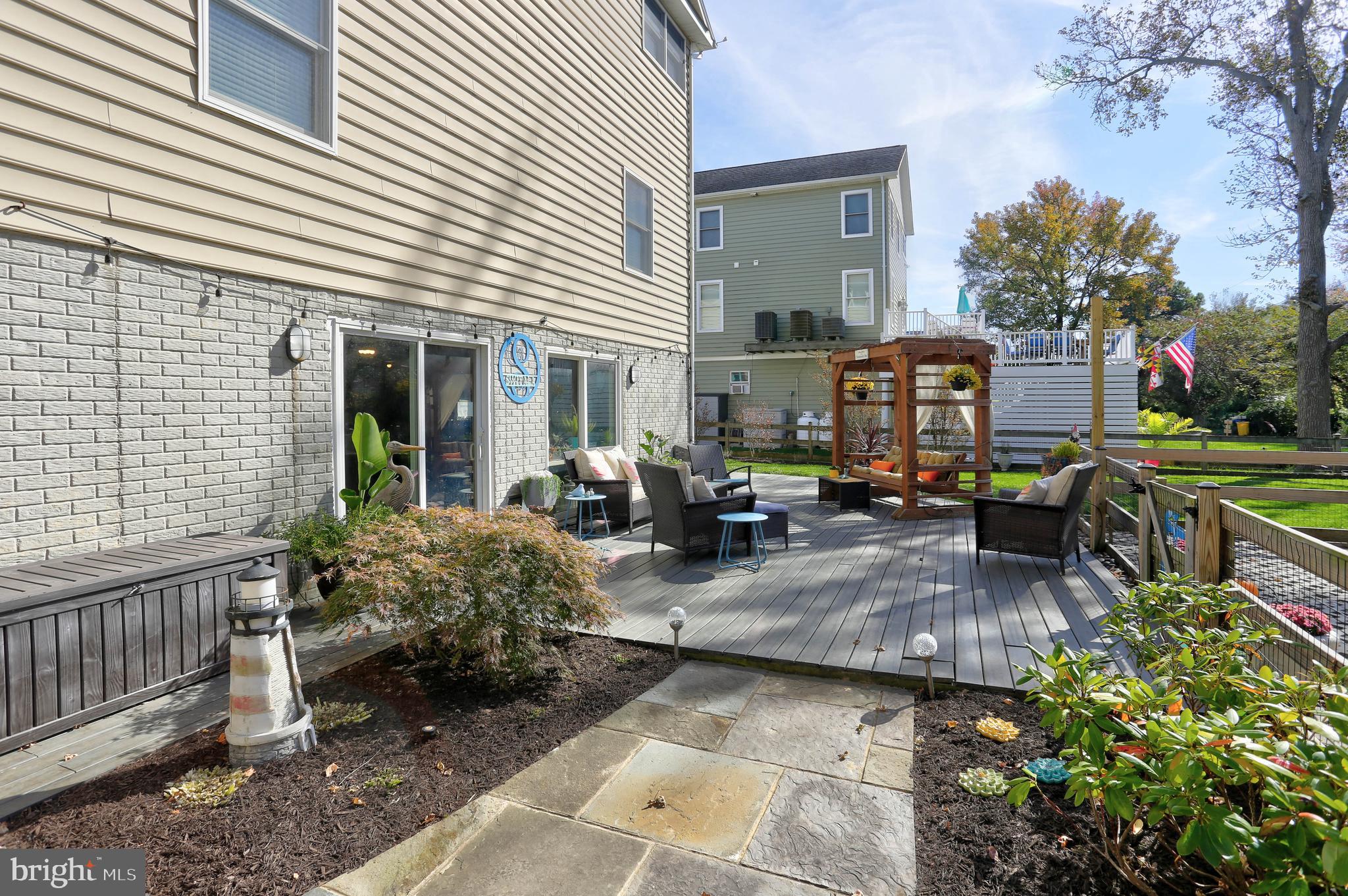 VENICE ON THE BAY - Residential