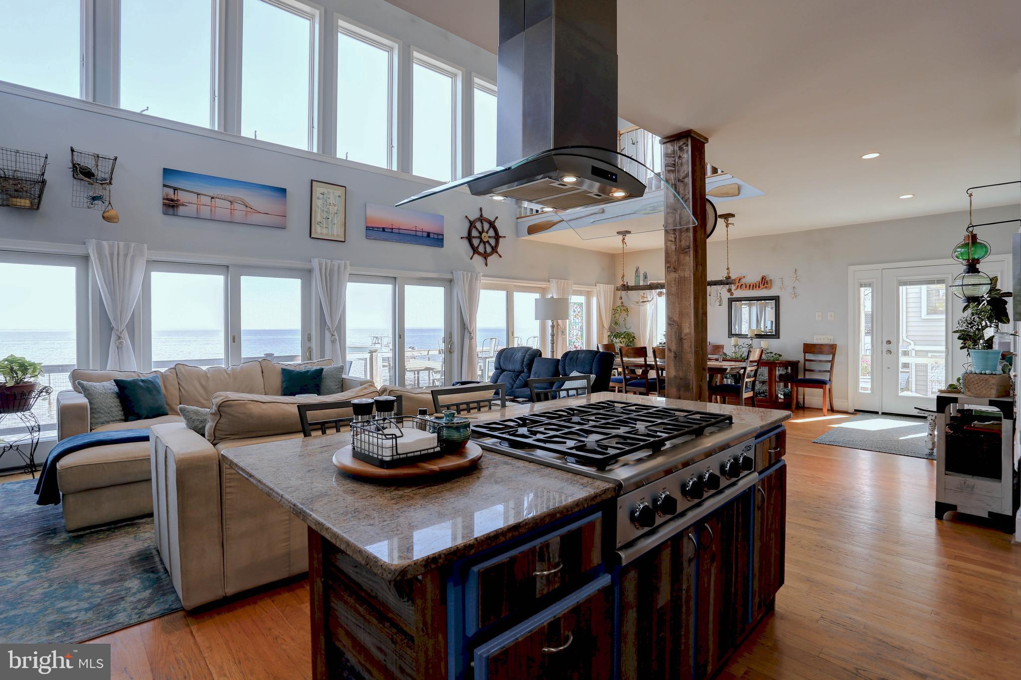 VENICE ON THE BAY - Residential