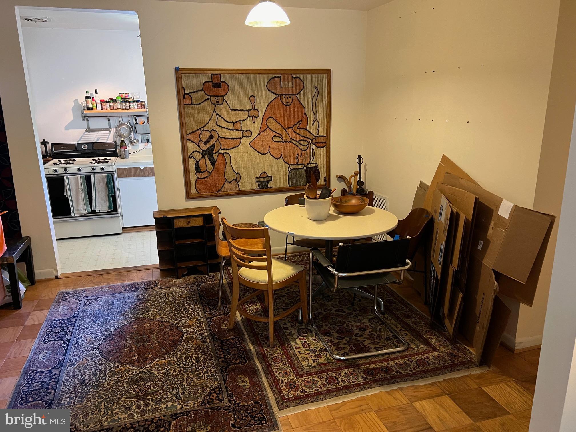 VANTAGE HILL - Residential