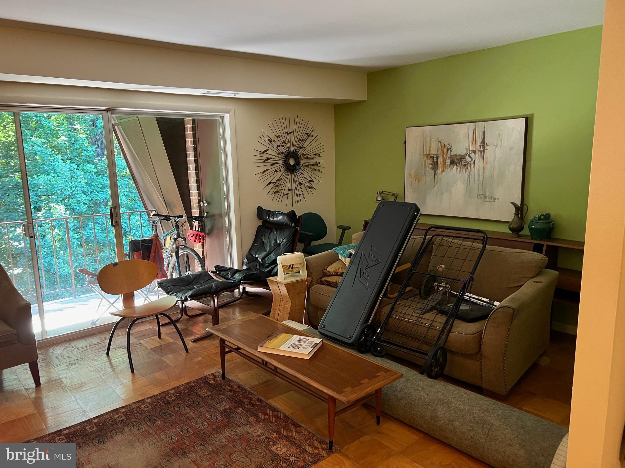 VANTAGE HILL - Residential