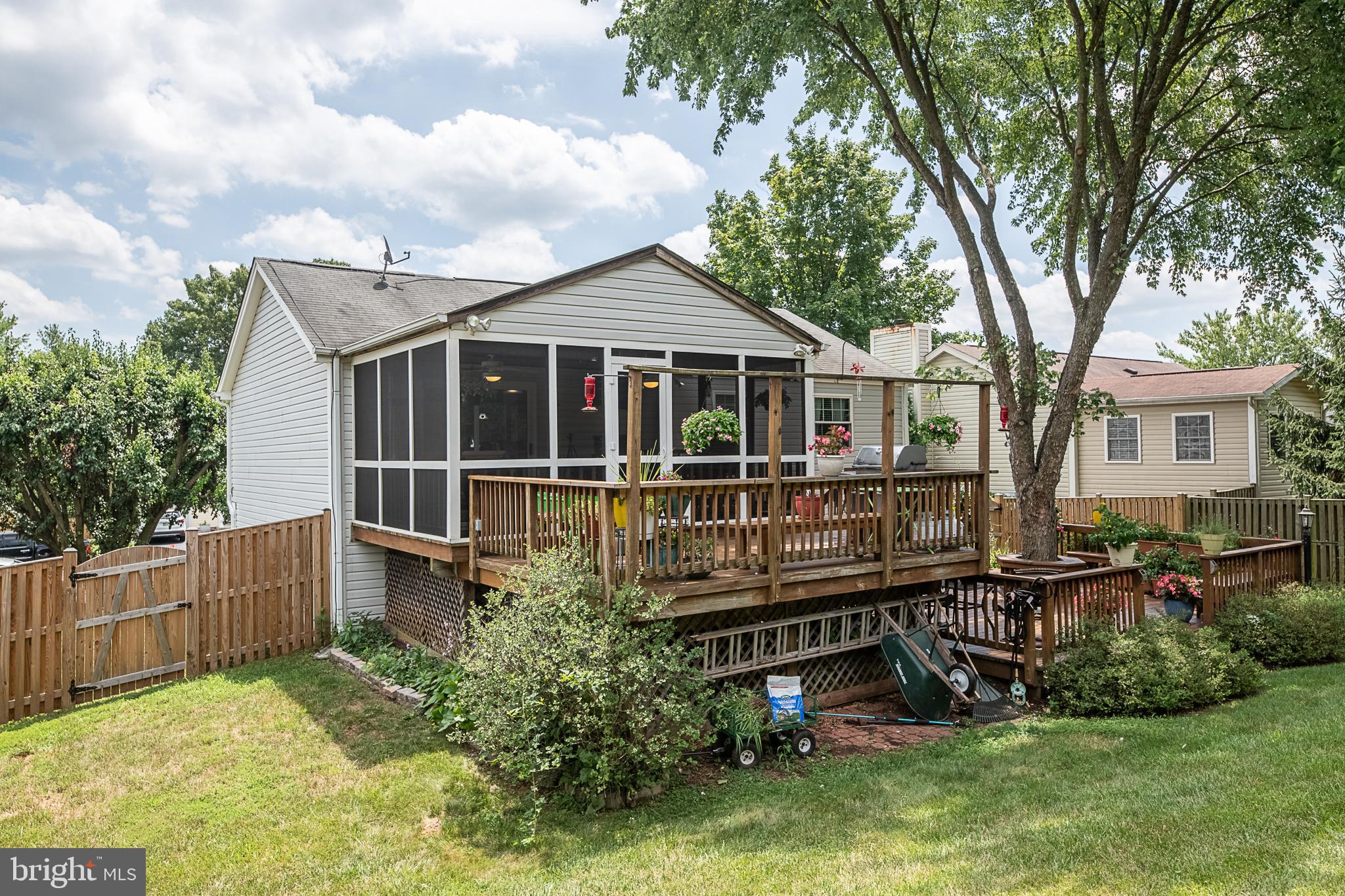 NESTORIA - Residential