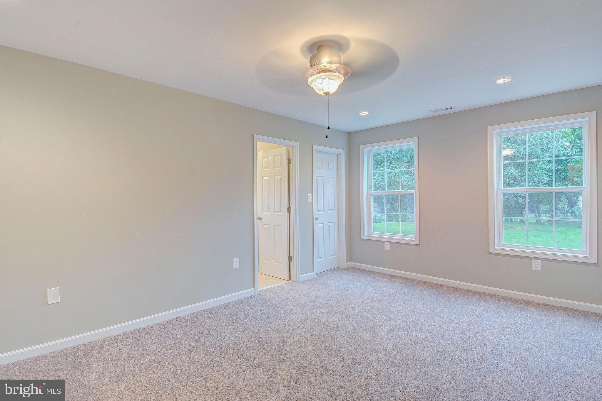 SLEEPY HOLLOW - Residential