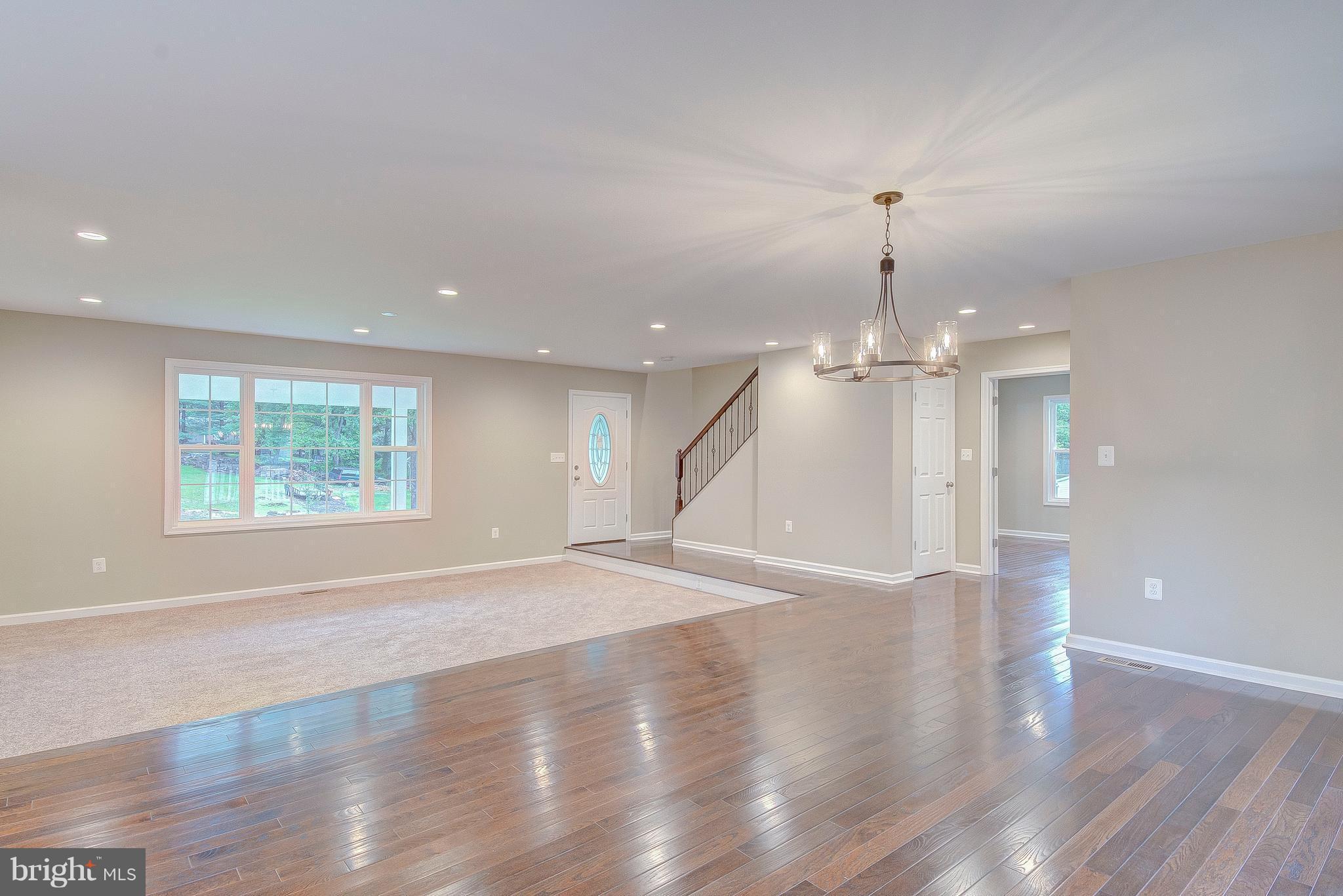 SLEEPY HOLLOW - Residential