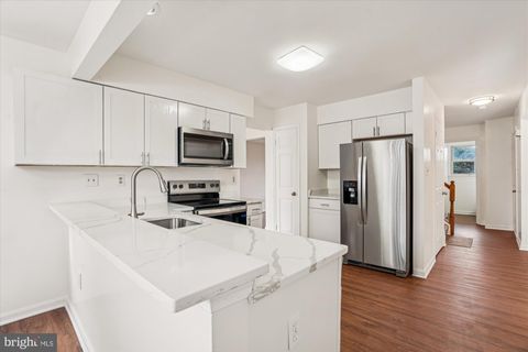 Homes For Sale - 7607 Colony Ave<br/> LAUREL, MD 20707