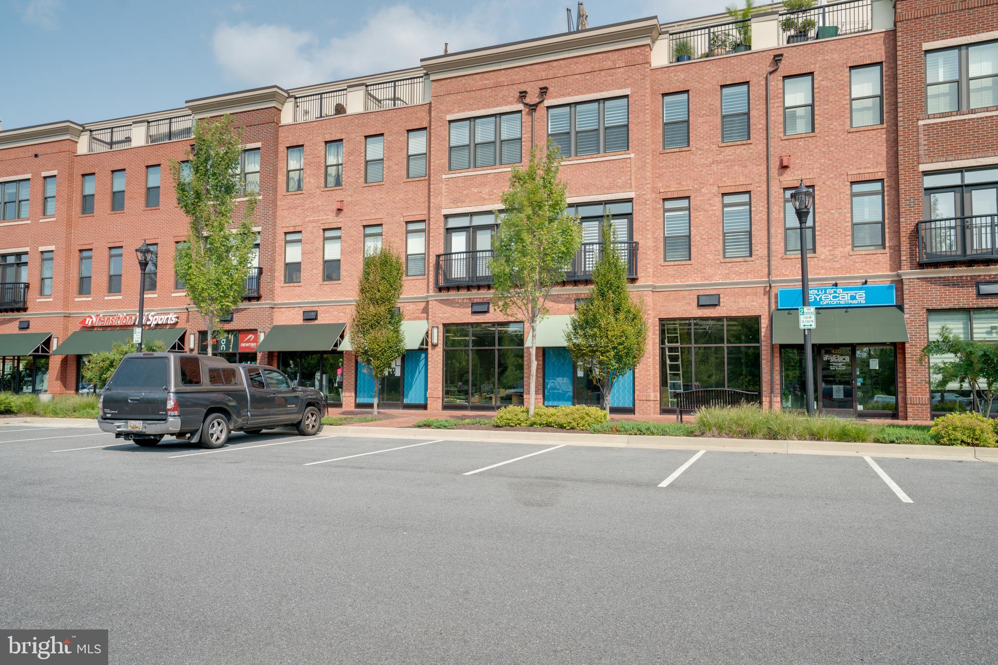 412 MADISON TRADE PLAZA SE