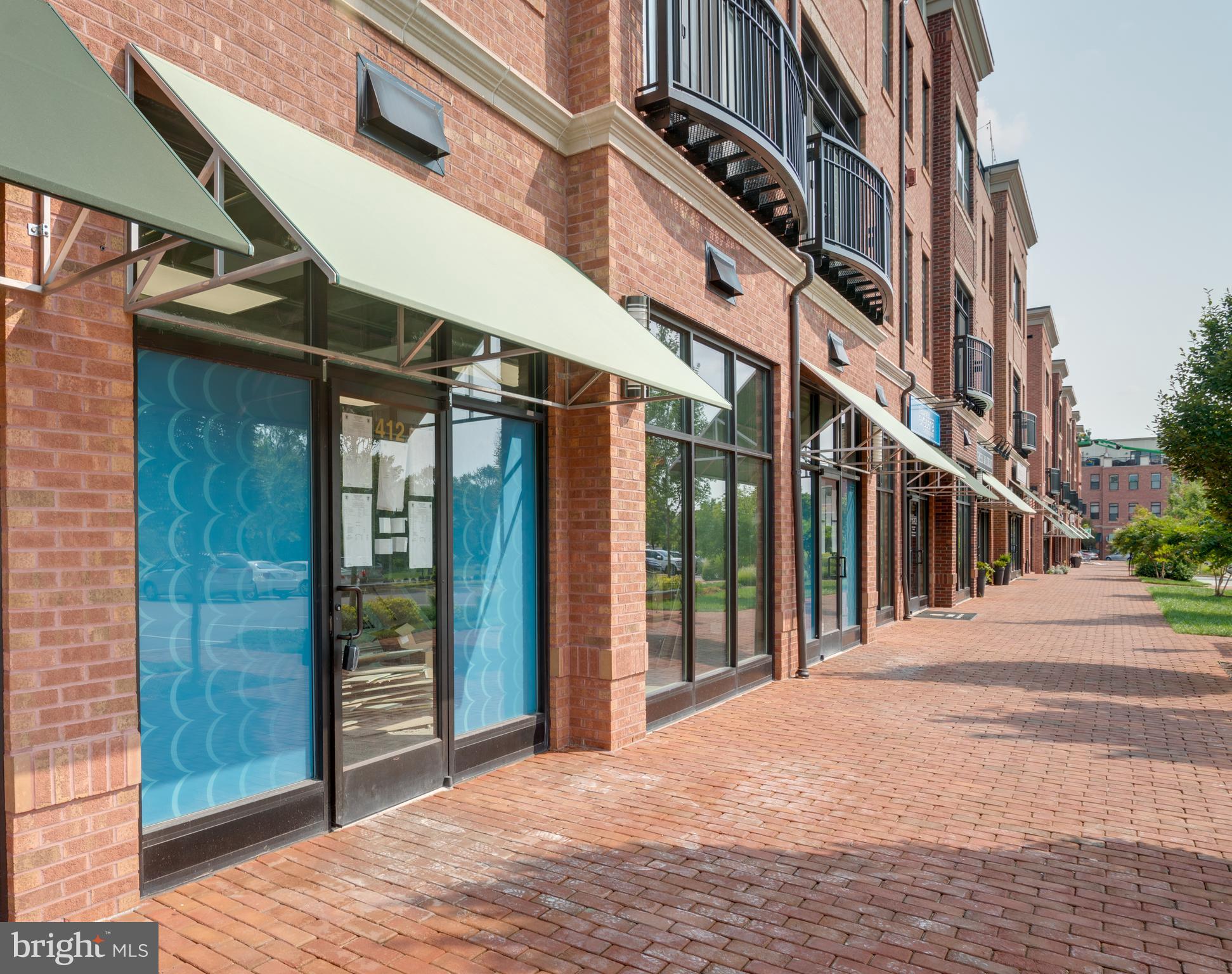 412 MADISON TRADE PLAZA SE