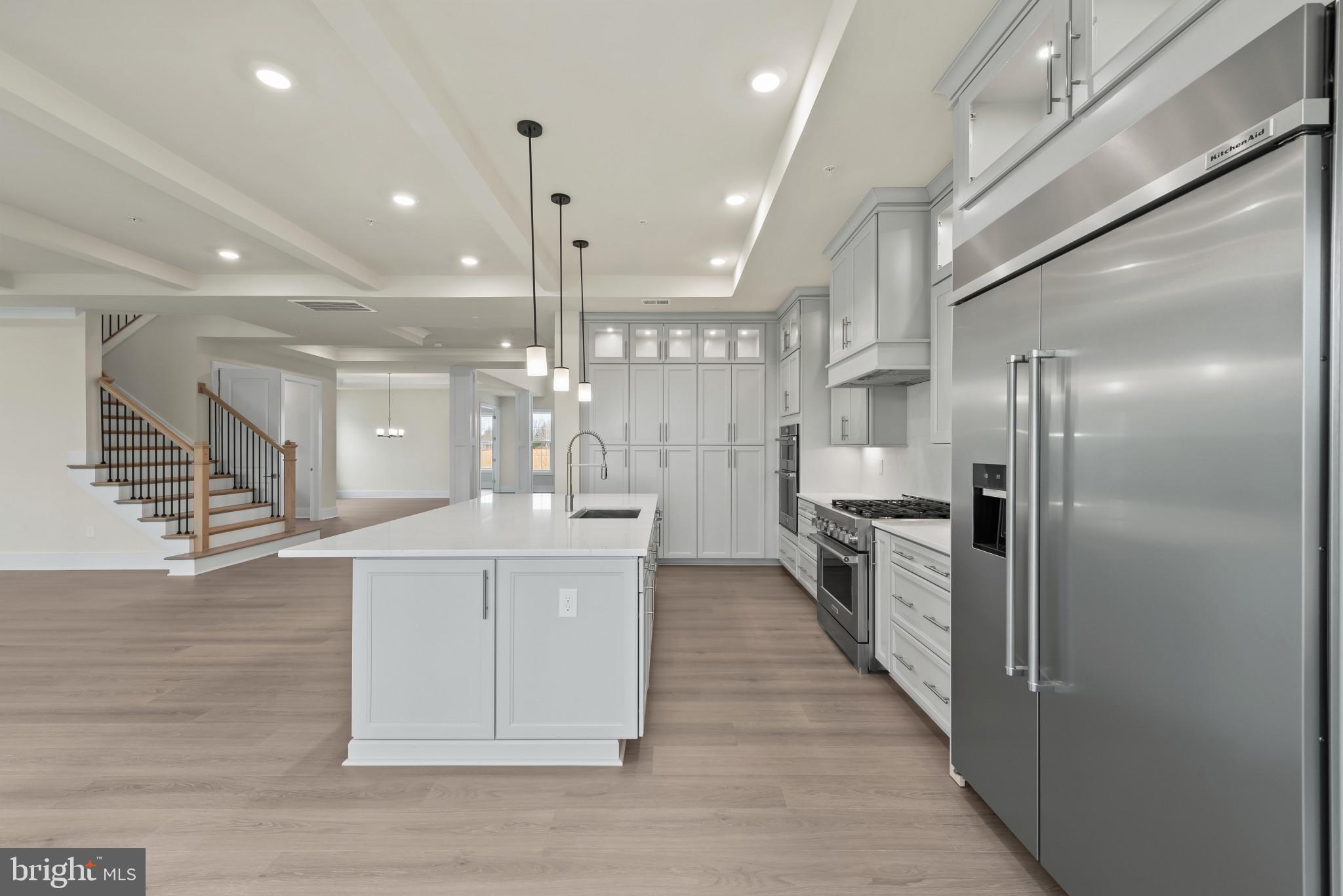 STILLVIEW ACRES - Residential