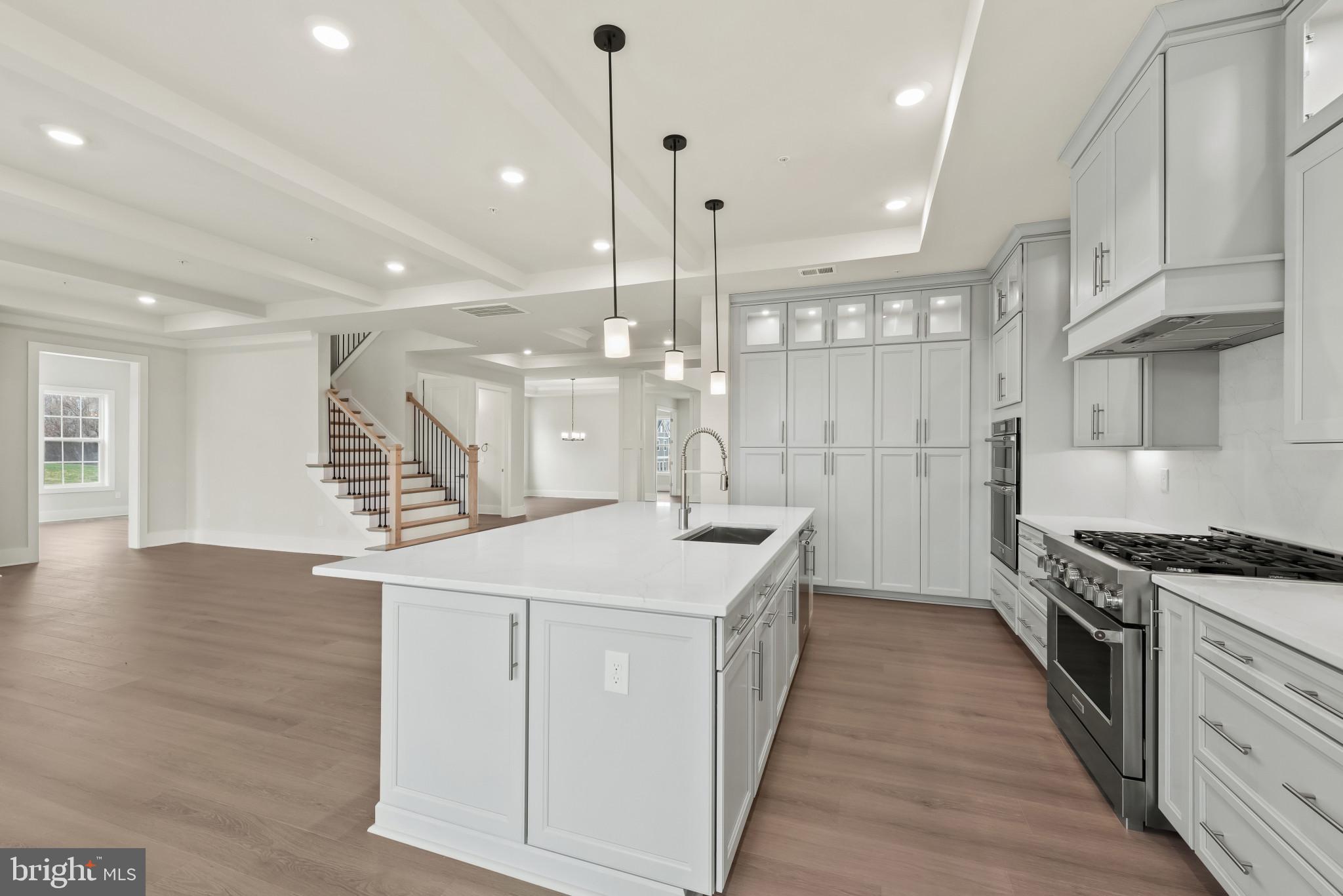 STILLVIEW ACRES - Residential