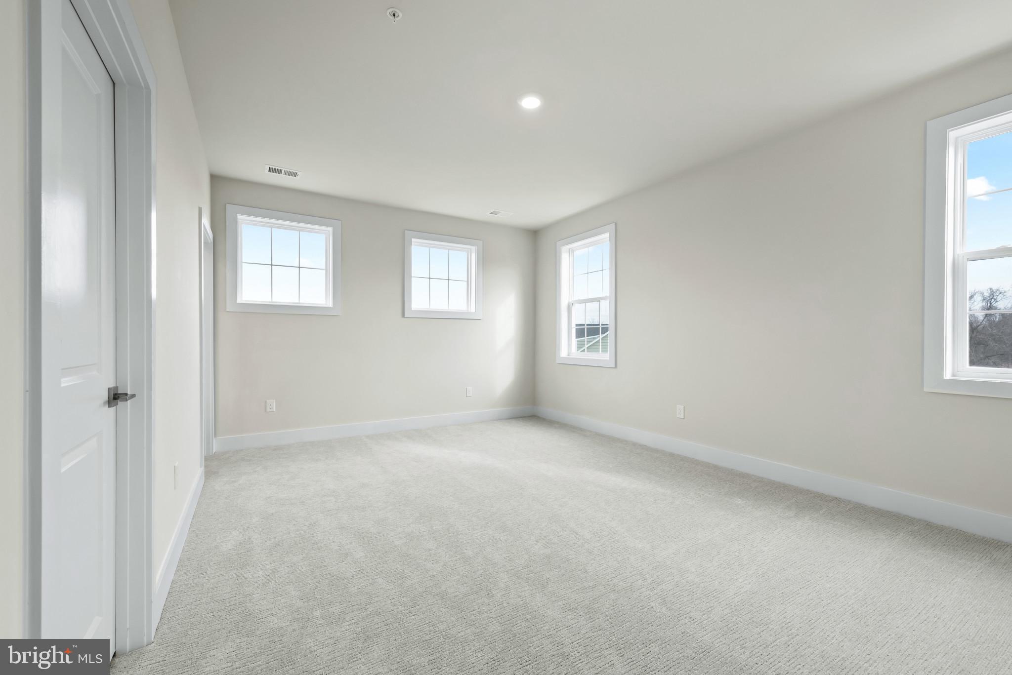 STILLVIEW ACRES - Residential