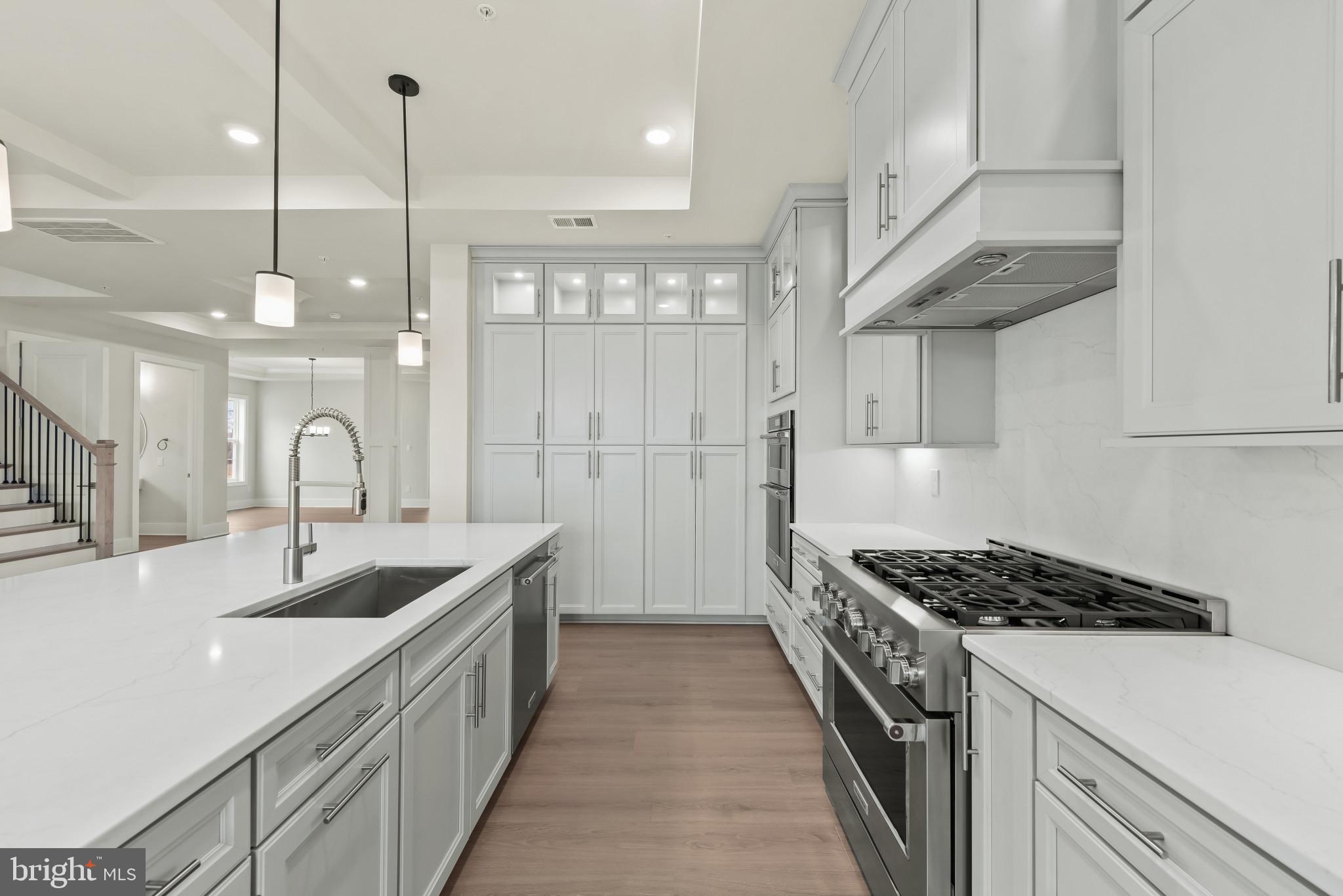 STILLVIEW ACRES - Residential