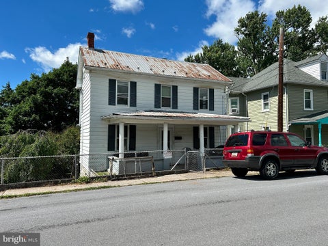 Homes For Sale - 113 Fairfax Street<br/> MARTINSBURG, WV 25401