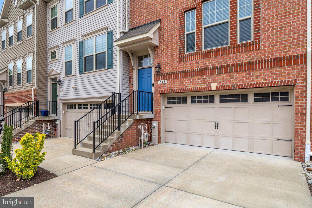 245 MILL CROSSING COURT