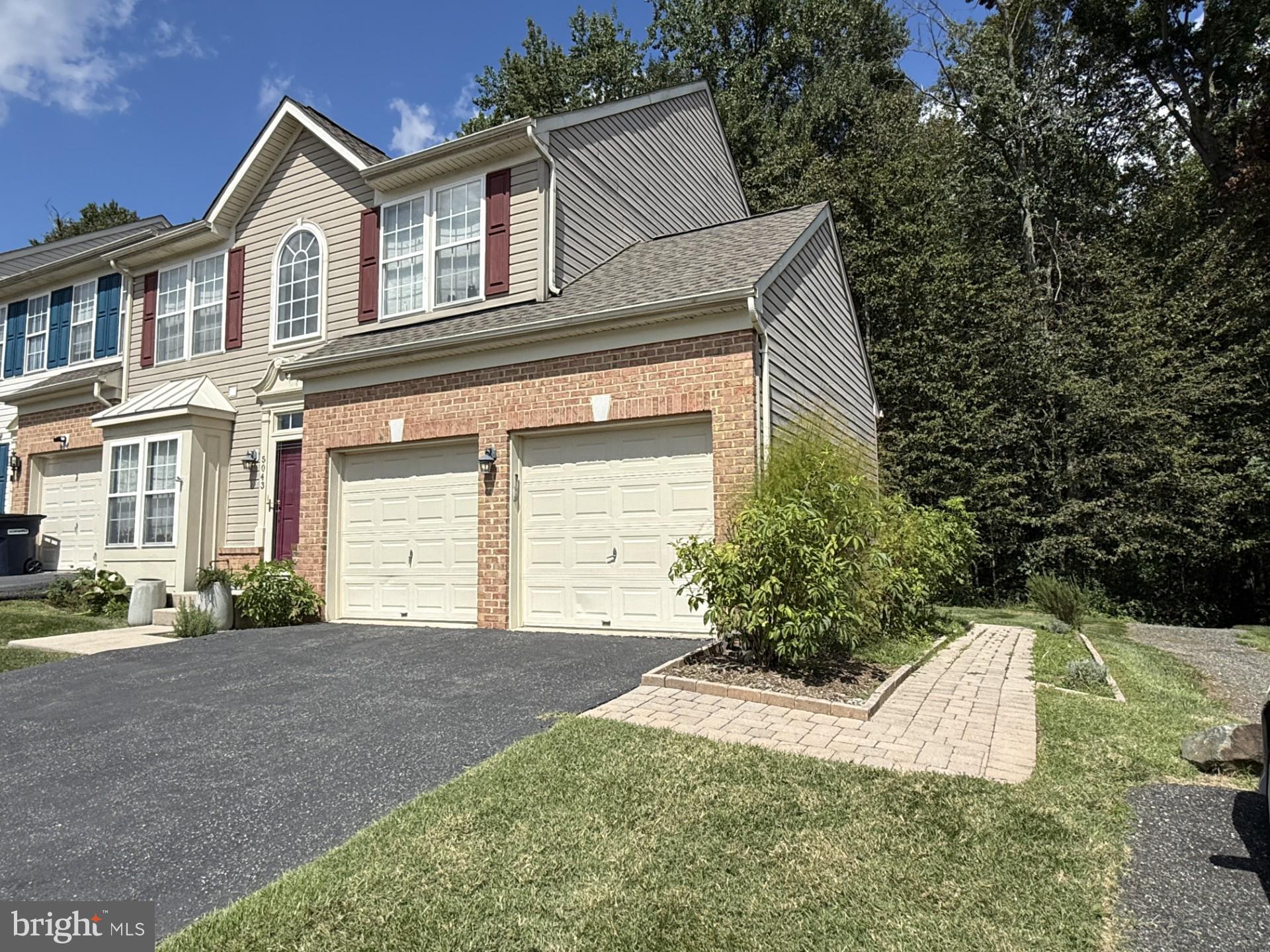 5043 WOODS LINE DRIVE